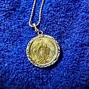 Elegant Gold Coin Pendant Necklace